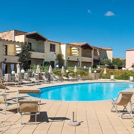Holiday home Two-room Facing The Pool In An Elegant Setting Just 2 Km From The Sea