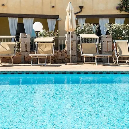 Holiday home Two-room Facing The Pool In An Elegant Setting Just 2 Km From The Sea Olbia