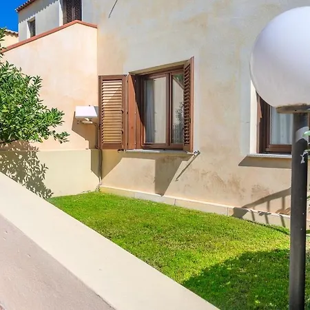 Two-room Facing The Pool In An Elegant Setting Just 2 Km From The Sea Holiday home Olbia